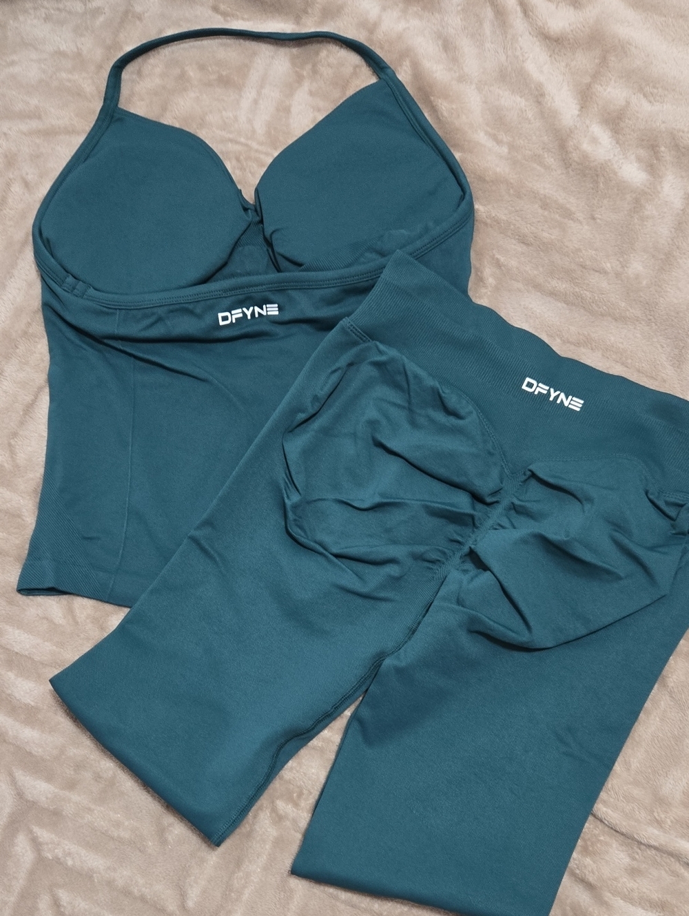 DFYNE FOREST GREEN Activewear Set size LARGE - Picture 2 of 2